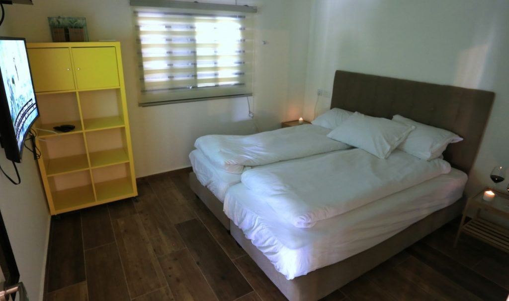 רפאל בקתות אירוח