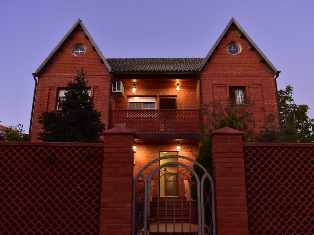 סבן סבנטי אקסקלוסיב