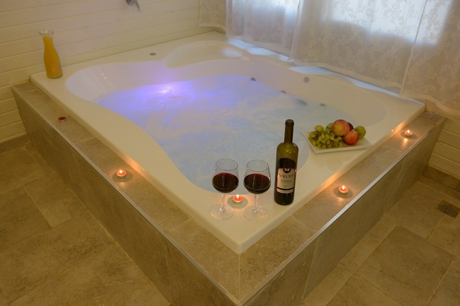 נגיעה במרום