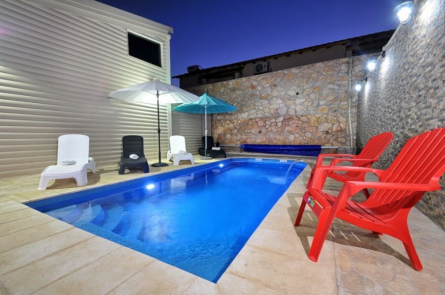 סוויטות ארגמן