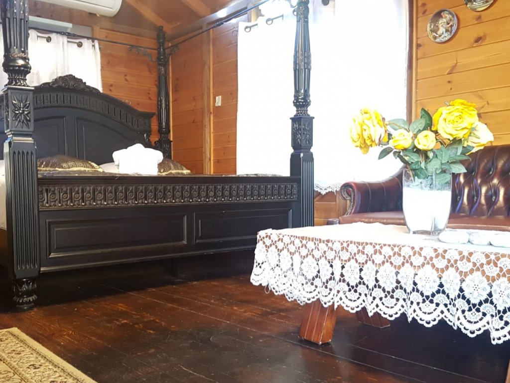 בקתת עץ בקתת עץ