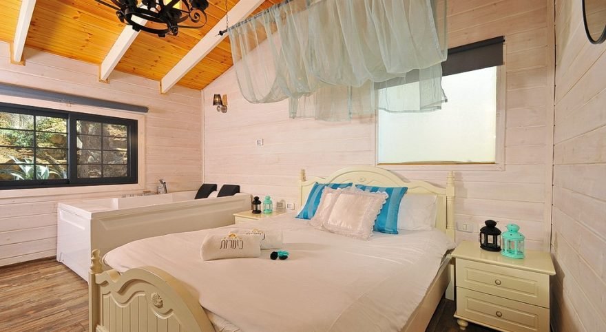 בקתות עץ בקתות עץ