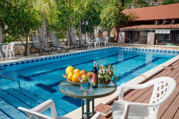 אחוזת הגן - הוילה