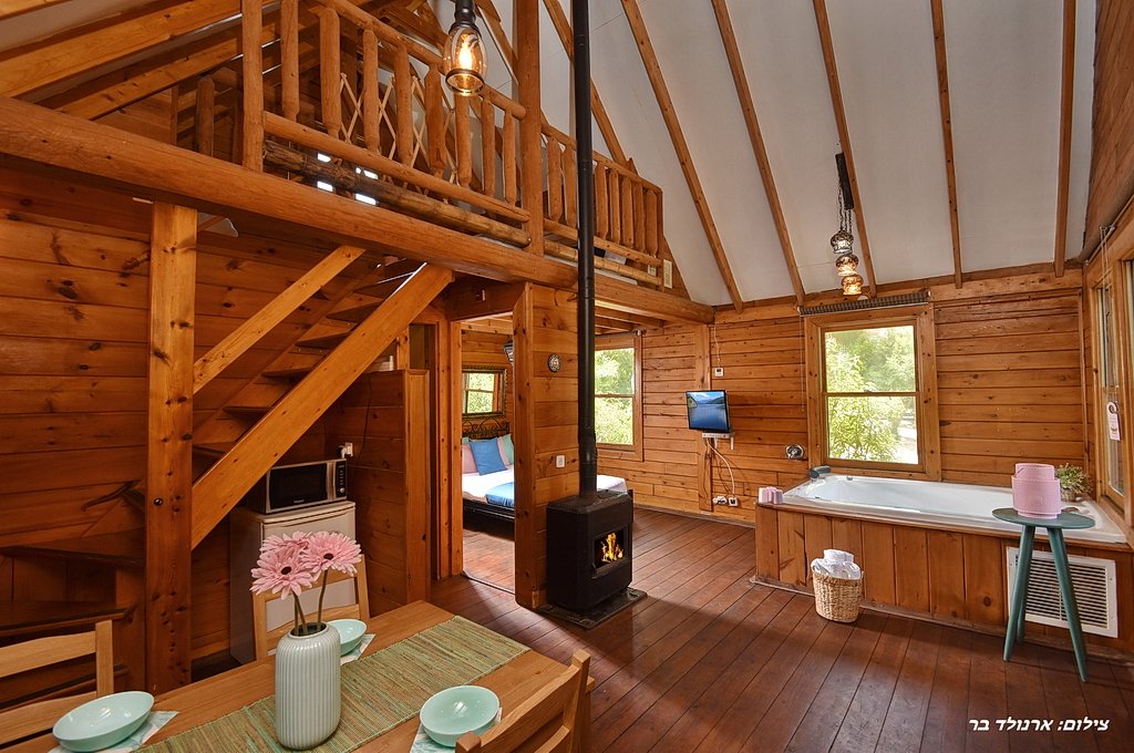 בקתות גלריה בקתות גלריה