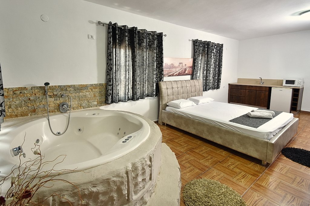 בקתה אחת בקתה אחת