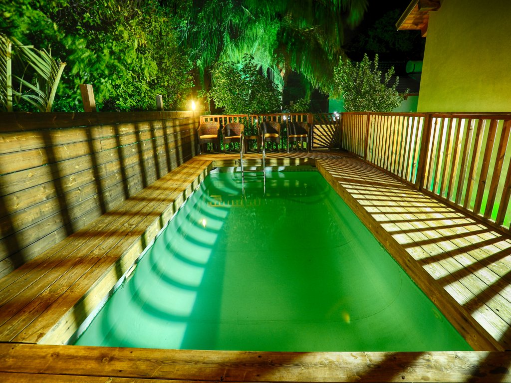 סוויטות Black & White