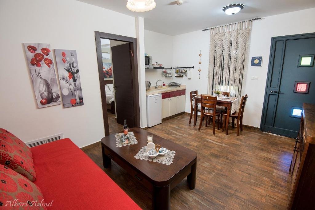 סוויטה כחולה סוויטה כחולה