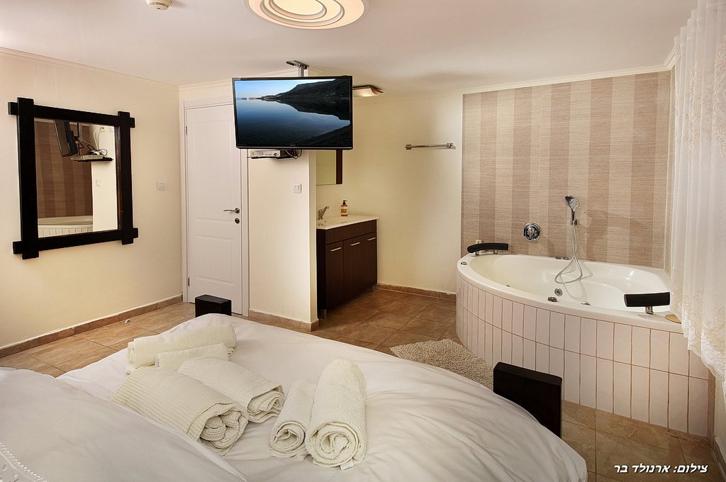 בקתות משפחתיות